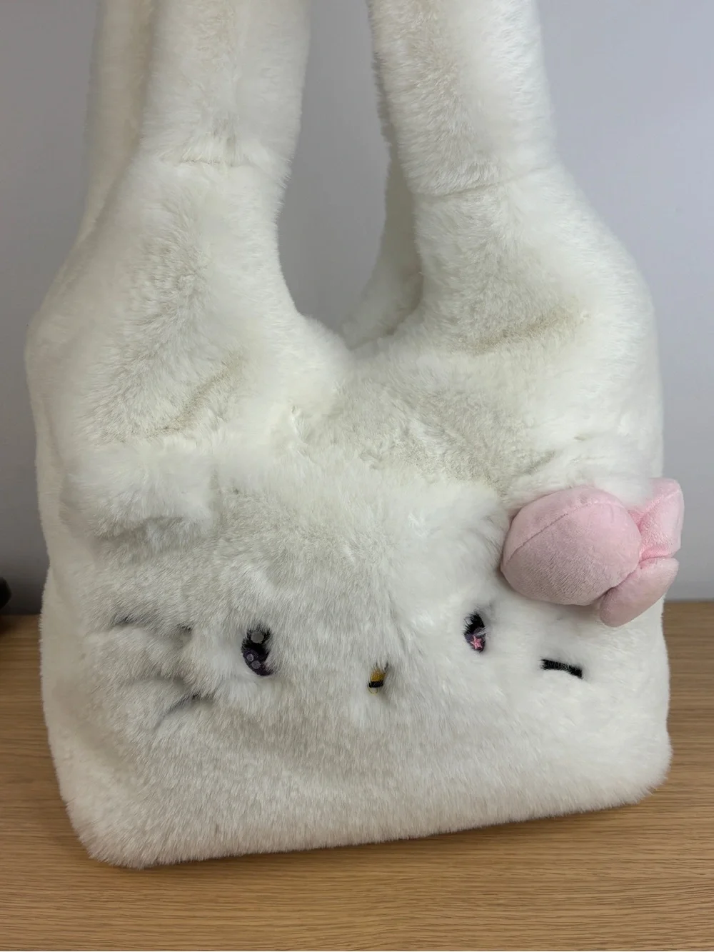 Sanrio Hello Kitty x Forever 21 Soft Plush Faux Fur Bag LIKE NEW!